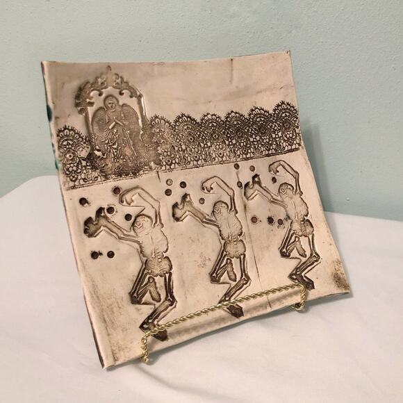 Art Pottery Ceramic Graveyard Dancing Skeleton Decor Plaque DOTD El Dia - Picture 3 of 10